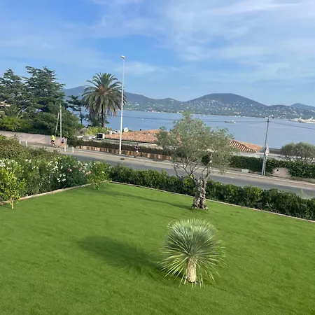 Holiday home Jolie Maison Avec Vue Saint-Tropez